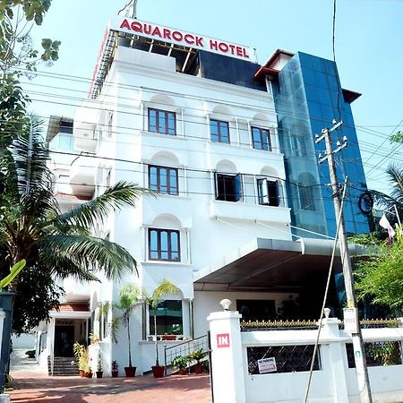 Aquarock Hotel Kazhakuttam ภายนอก รูปภาพ